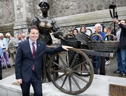 Molly Malone Heykeli